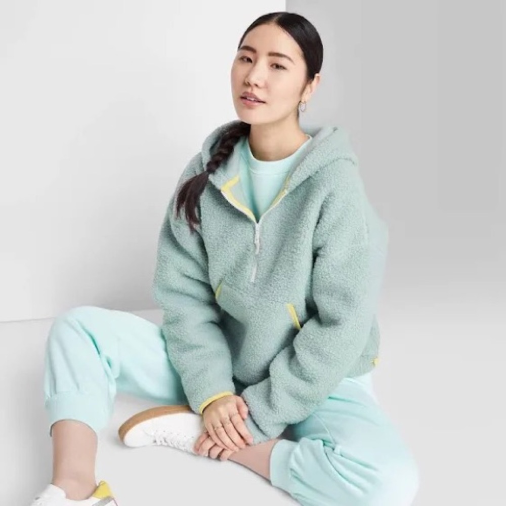 NWT Wild Fable Anorak Half Zip Cropped Two-Tone Sherpa Hoodie | Size: S